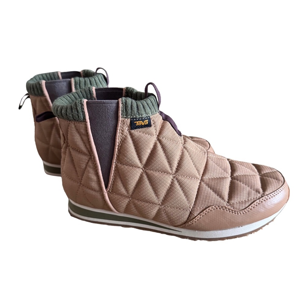 Teva ReEmber Quilted Hiking Boots | Women’s Size 9 - Picture 2 of 6